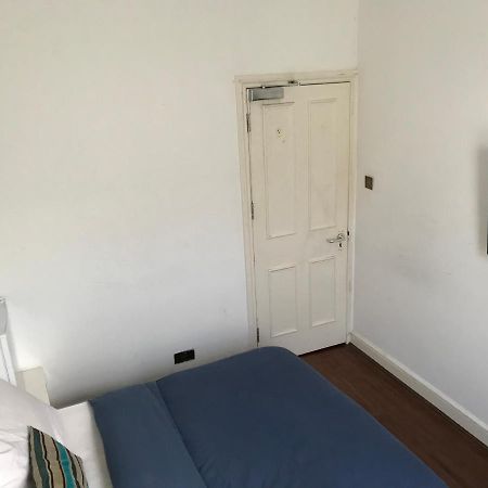 Golders Guesthouse Лондон Экстерьер фото